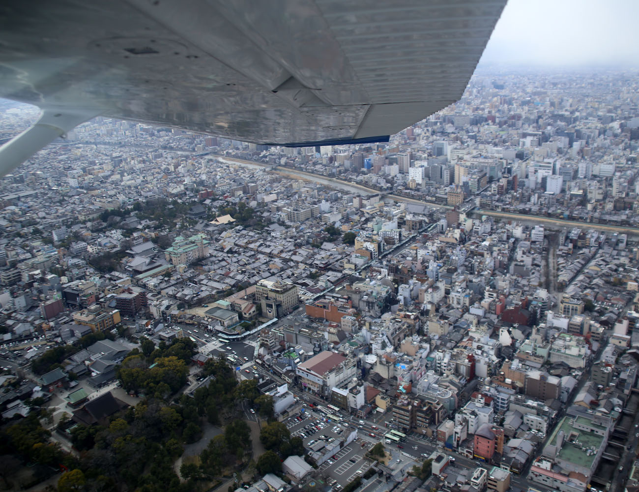 京都 空撮 絵 ヘリコプター